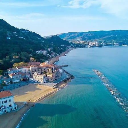 빌라 Oasi Felice *